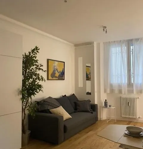 Elegant And Cozy Apartment Arco Della Pace Milan